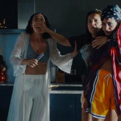 阳台上的女人们 - oQWL3nK0MolSaDnaEs4iCpJ1TVi.jpg