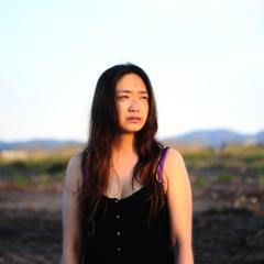 只在那里发光 - iwZHe81VlzisB7ffs155JoJSUdF.jpg